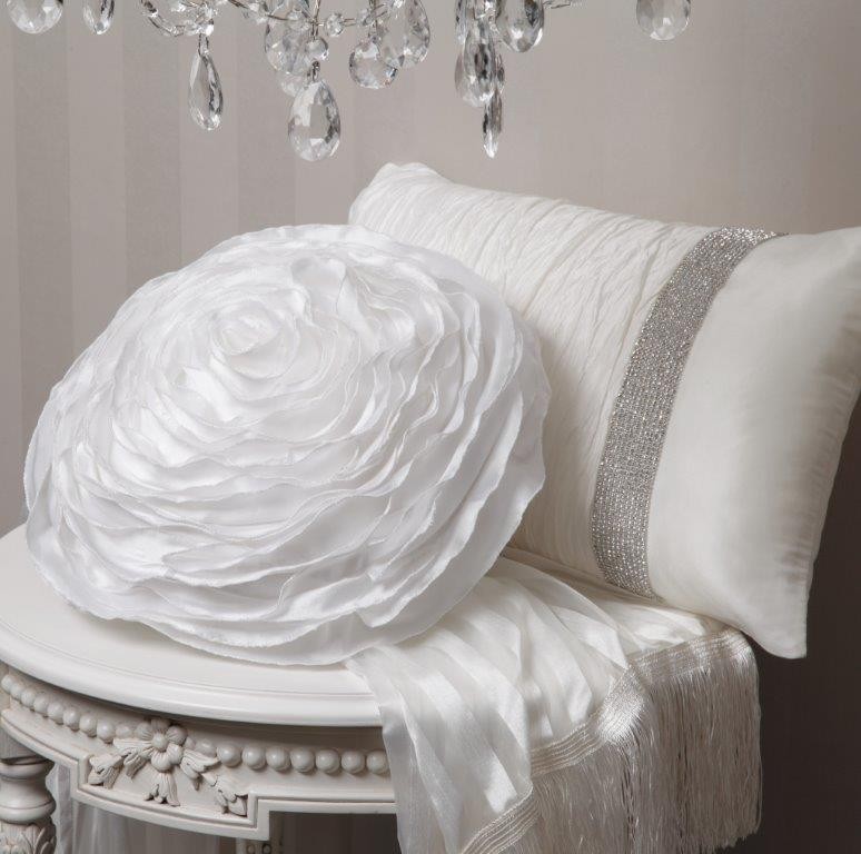 Rose Snow Round Cushion by Da Vinci Private Collection